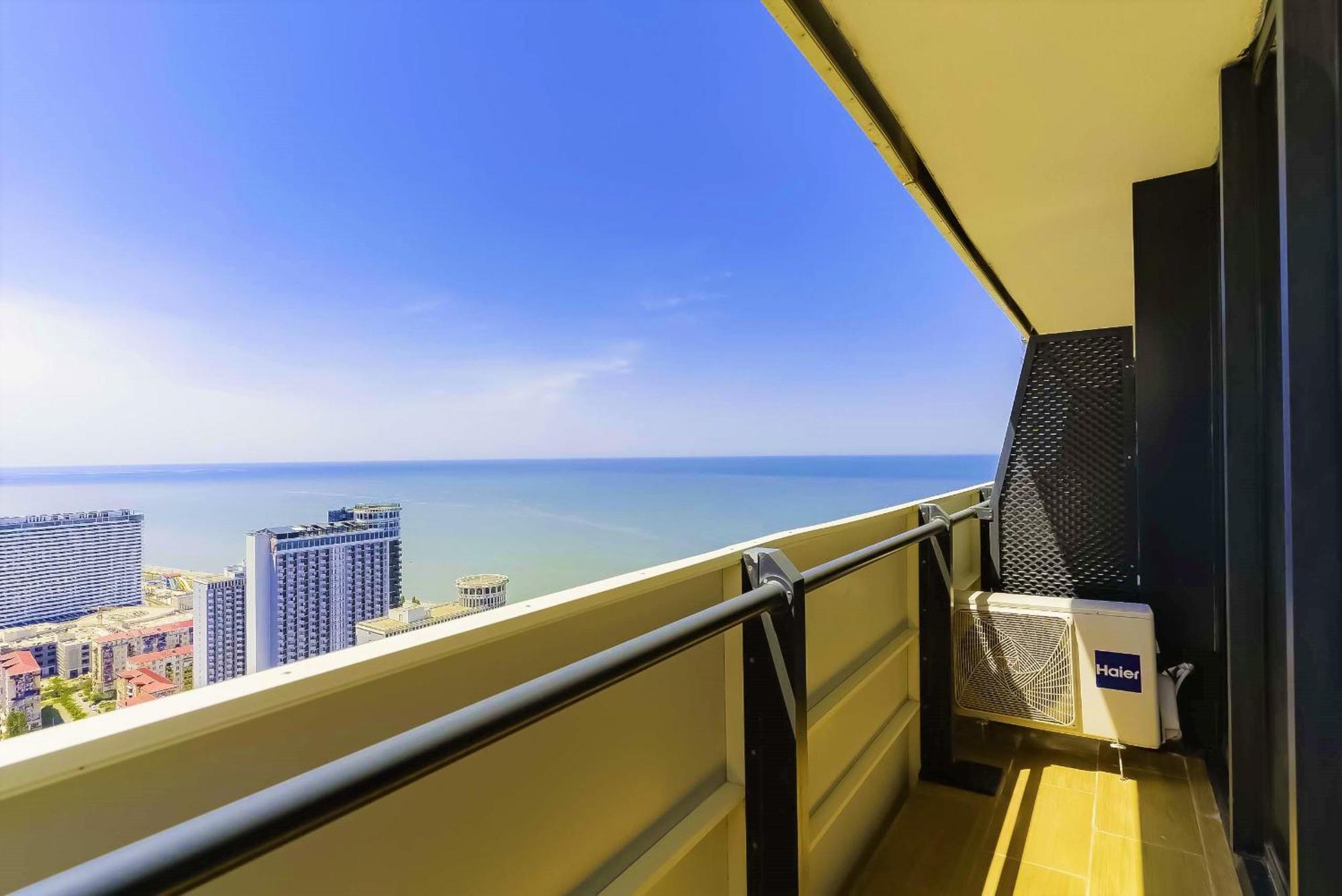 باتومي Orbi City Hotel With Sea View المظهر الخارجي الصورة