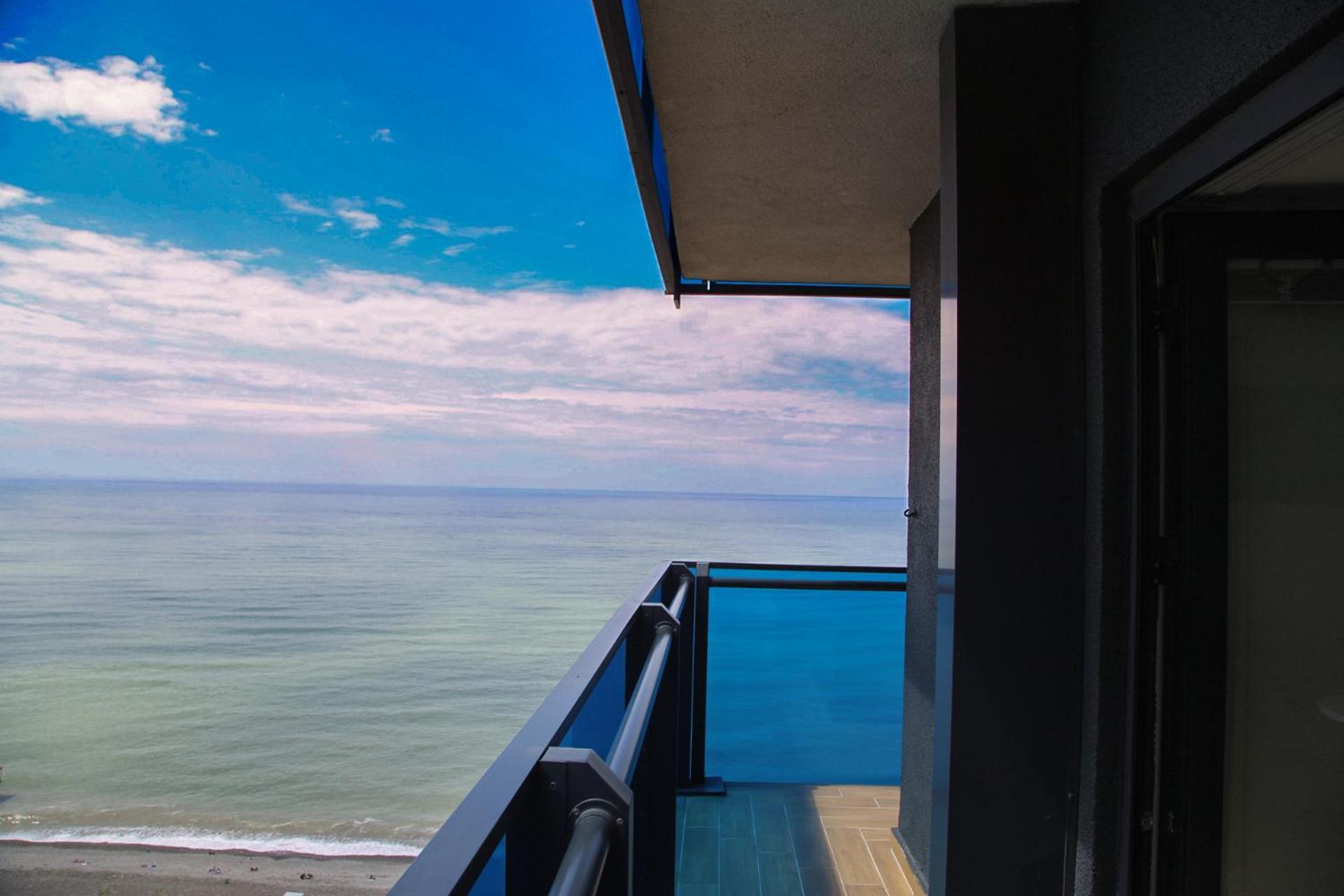 باتومي Orbi City Hotel With Sea View المظهر الخارجي الصورة